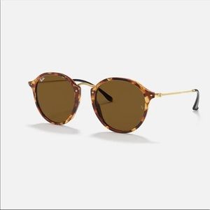Ray-Ban Round Fleck Brown Classic Sunglasses